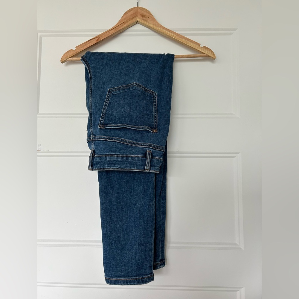 Retails at $92 - RW&CO Natalie Jegging – Size Medium